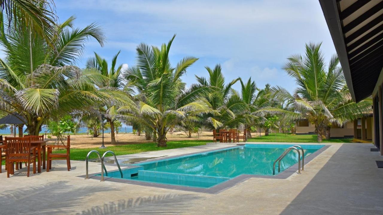Melheim Beach 칼피티야 외부 사진